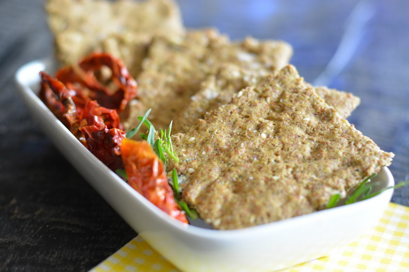 crunchy spelt crackers