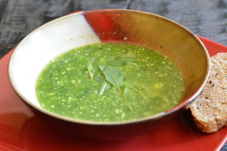 aromatic arugula soup