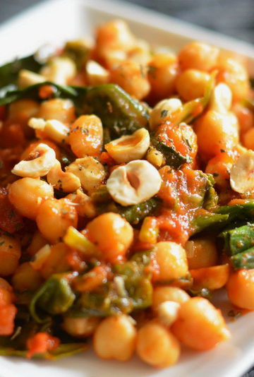 saffron chickpea with hazelnuts