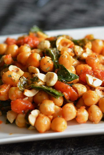 saffron chickpea with hazelnuts