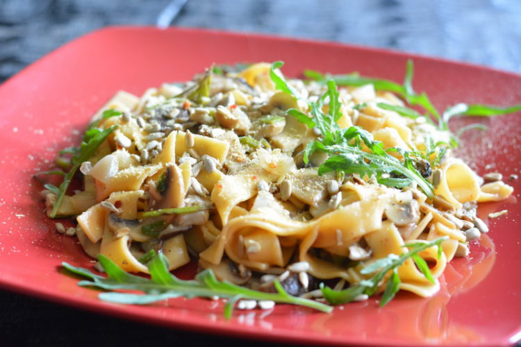 Creamy white wine & mushroom pasta - Dancing Unicorns