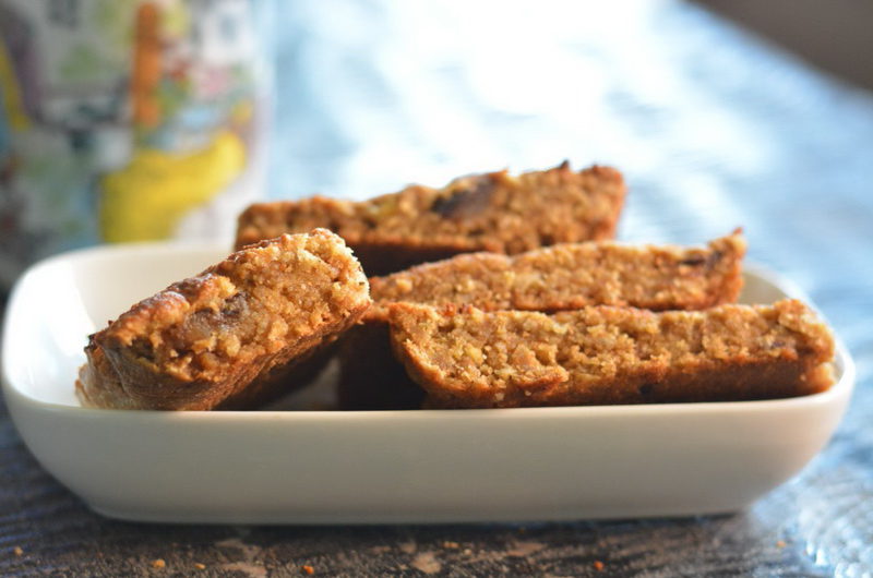 Soft and flavourful peanut butter bars (vegan) 