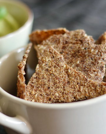 homemade quinoa crackers