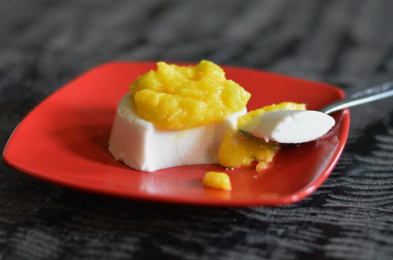 4 ingredient vegan coconut-mango panna cotta