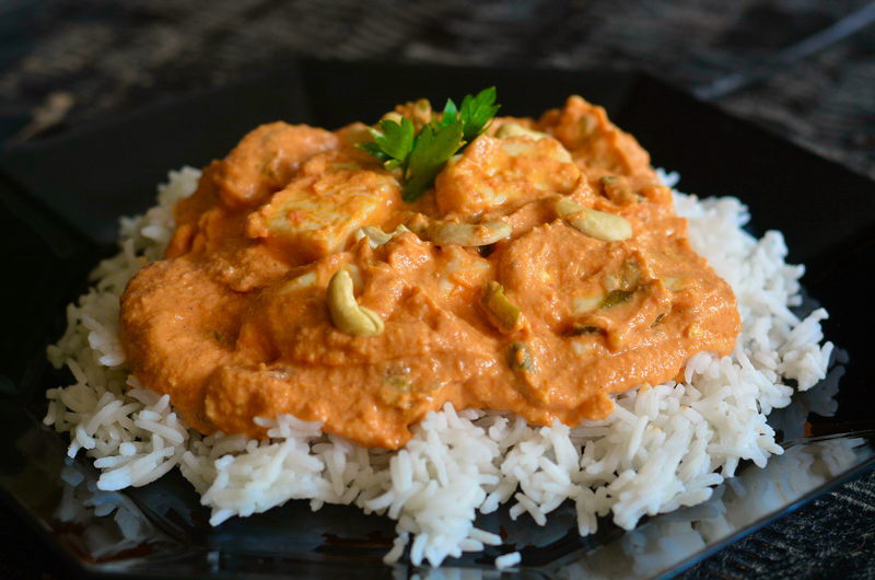 Buttery and spicy paneer - cashew cream with tomatoes and cheese