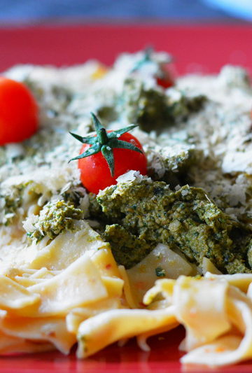 homemade spinach pesto